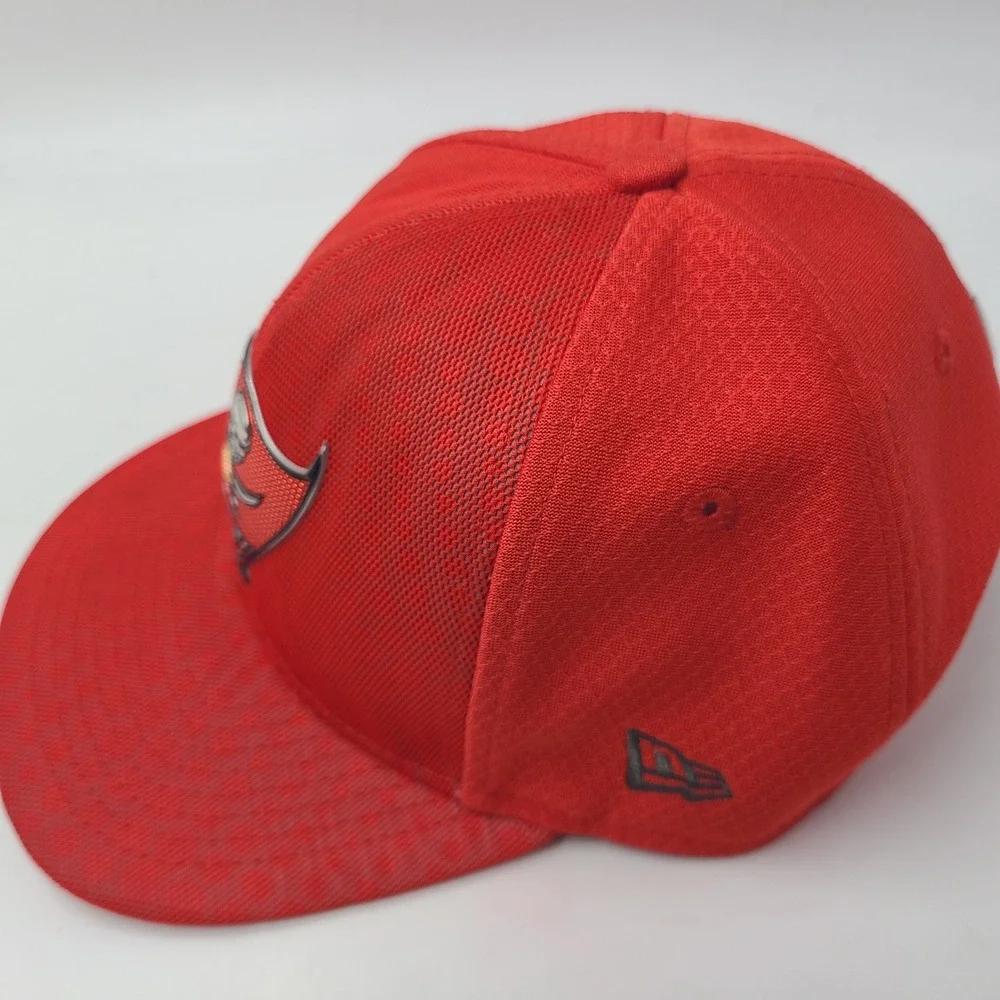 Youth Tampa Bay Buccaneers Hat Snapback New Era 9Fifty Red NFL Football Boys
